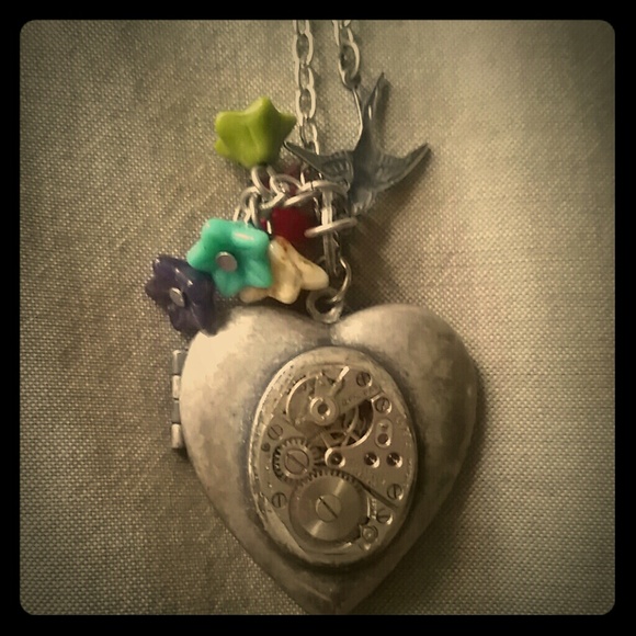 Locket necklace