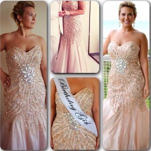 Prom Dress/ Formal Gown