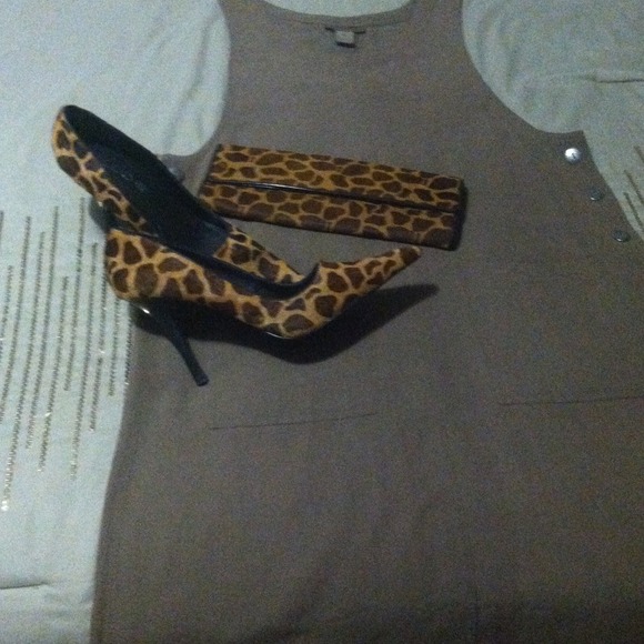 Aldo Giraffe print pumps with matching clutch