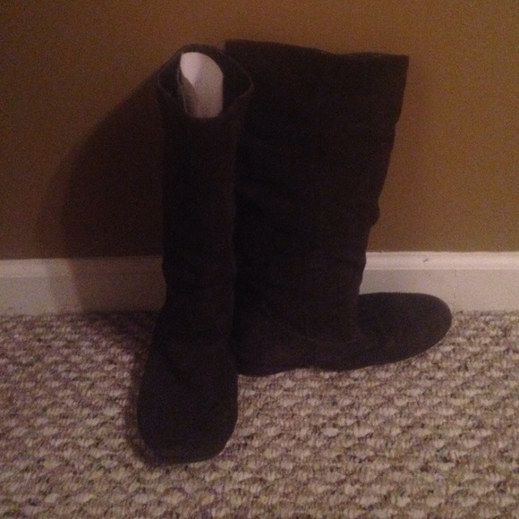 Brown boots
