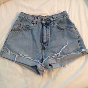 High-waisted Levi's shorts