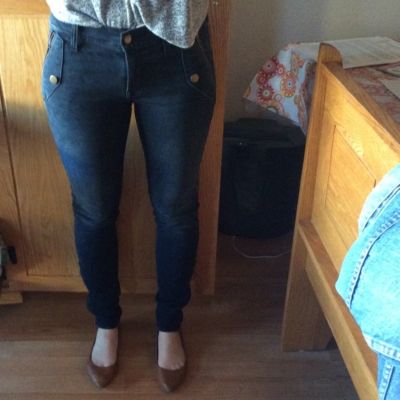 7ForAllMankind Black Skinny Jeans w/zipper details