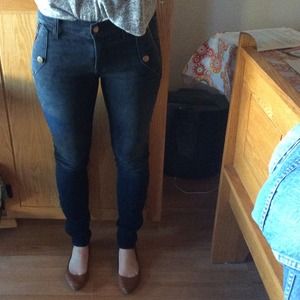 7ForAllMankind Black Skinny Jeans w/zipper details