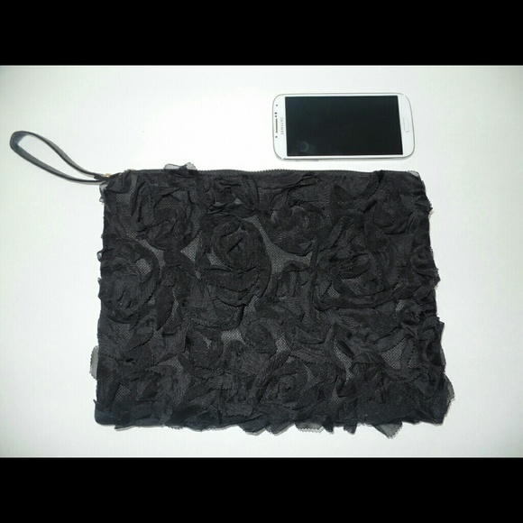 Black Lace Rose Clutch - Picture 2 of 3