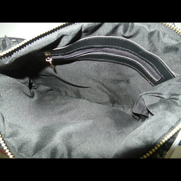 Black Lace Rose Clutch - Picture 3 of 3