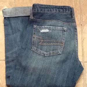 AE ripped Boyfriend Jeans