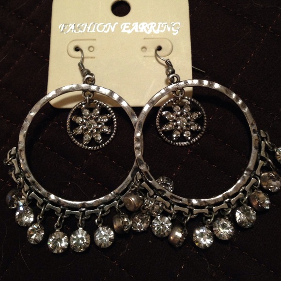 Jewelry - 💢💢💢SOLD💢💢💢