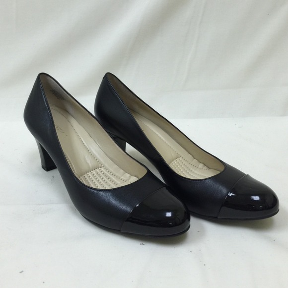easy spirit raphael leather pumps