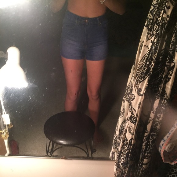 Very high waisted (mom short) shorts