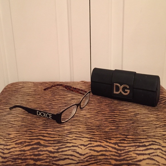 Dolce and Gabbana glasses w case. Offers accepted!