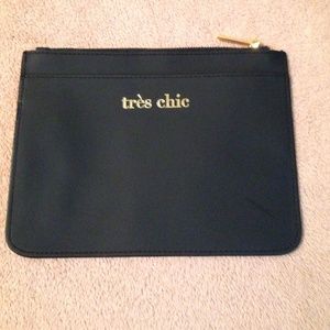 Tres chic pouch