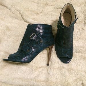 💙Rachel Rachel Roy peep toed Booties💙