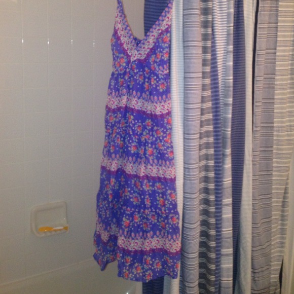 CUTE SPRING/SUMMER FLORAL DRESS!