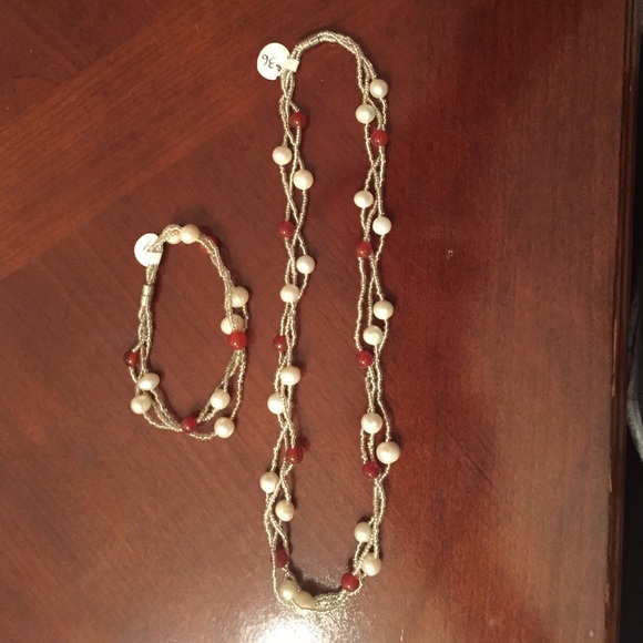 Fresh water pearl necklace & bracelet set MAGNETIC