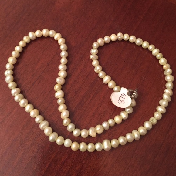 Light green Fresh water pearl necklace - Picture 1 of 1