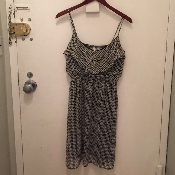 Adjustable strap summer dress - Picture 1 of 4