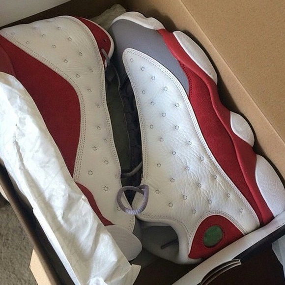 Air jordan grey toe 13s