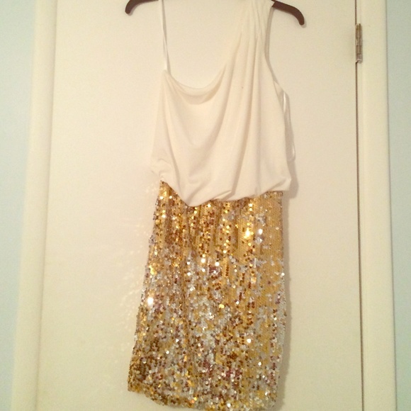 One shoulder Gold Sequined Dress