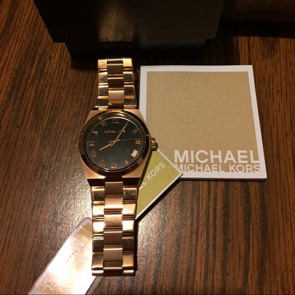 ‼️Sold‼️Michael Kors rose gold watch - Picture 2 of 2