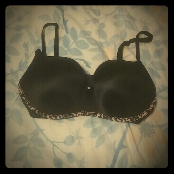 Discontinued Victoria's Secret wireless balconet! - Picture 1 of 4