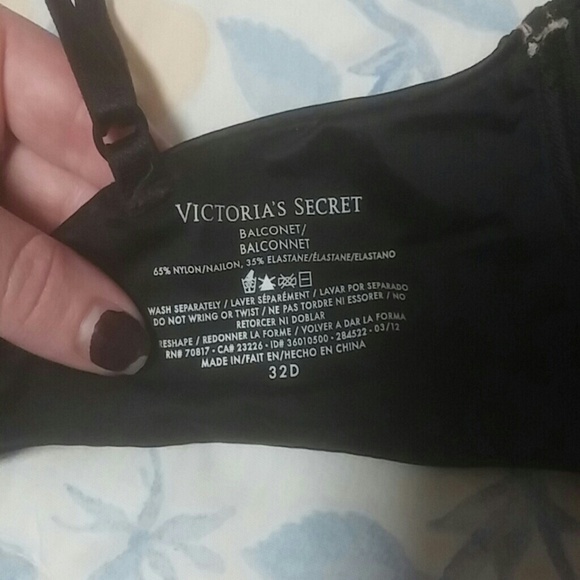 Discontinued Victoria's Secret wireless balconet! - Picture 2 of 4