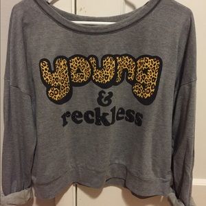 Oversized grey sweater "young & reckless"
