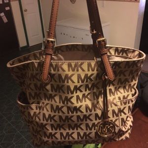 Micheal Kors handbag