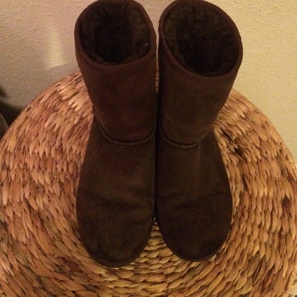 Ugg Classic Short Brown Boot
