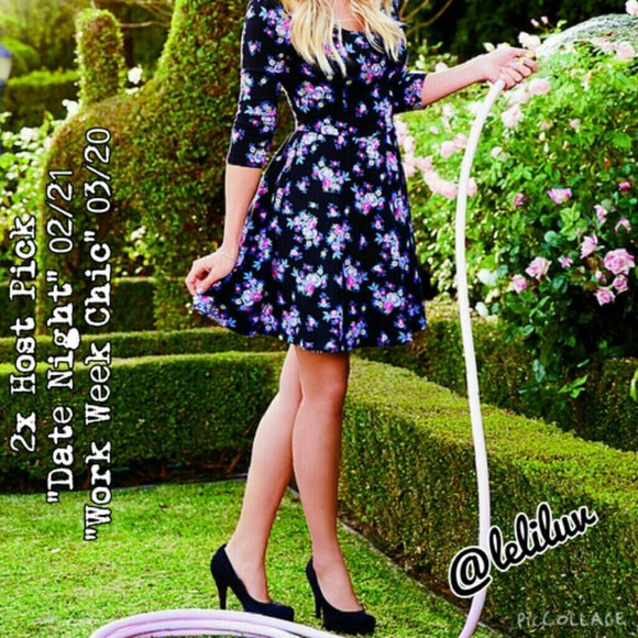 LC Lauren Conrad Dresses & Skirts - 1HR SALE*2xHP* Floral fit & flare 3/4 sleeve dress