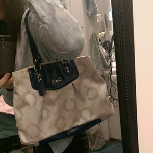 CoachAshleyCarryall