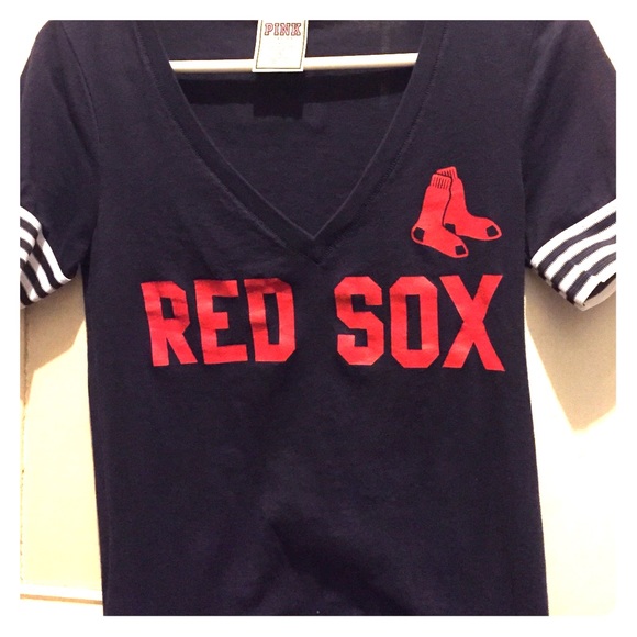 PINK⚾️Red Sox V-neck