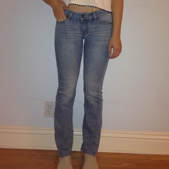 Semi-Bellbottom/Bootcut Lightwash Jeans