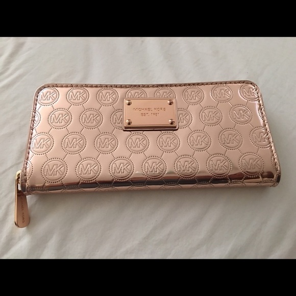 Michael Kors Jet Set Wallet - Picture 1 of 4