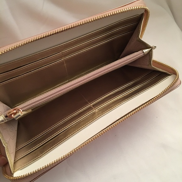 Michael Kors Jet Set Wallet - Picture 4 of 4