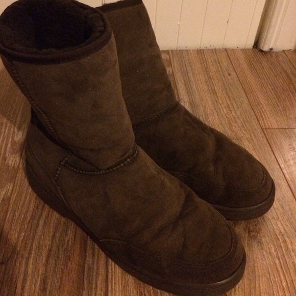 ugg ultimate short size 11 ugg ultimate short size 11