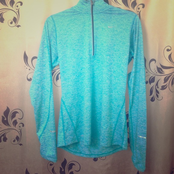 NWT NIKE DRI FIT LONG SLEEVE: Medium