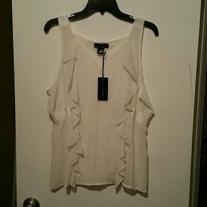 ⤵⤵price drop⤵⤵Isabella Rodriguez sleeveless top