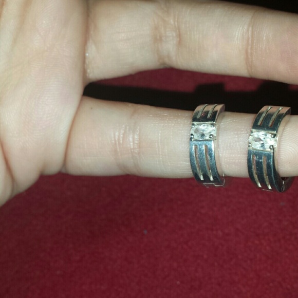 Sterling silver small hoop earring 925