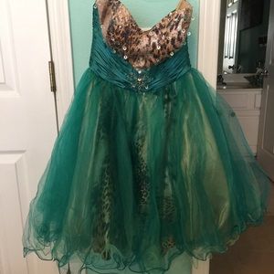 Short Green cheetah Size Small prom/homecoming