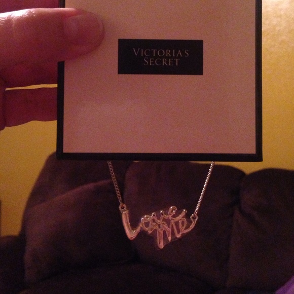 Victorias Secret necklace