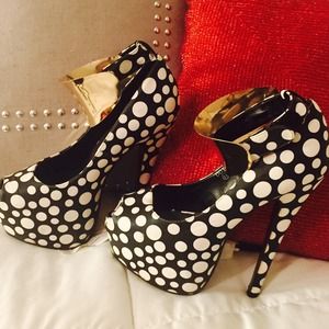 Polka dotted heels with gold ankle cuff