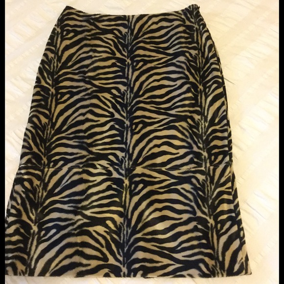 Tiger print faux fur skirt