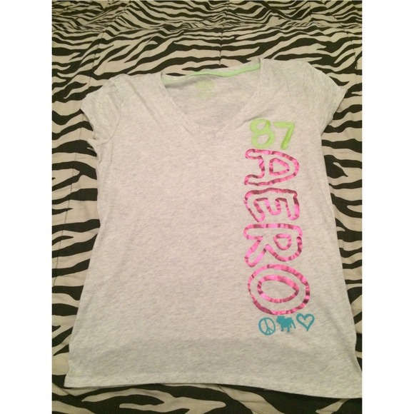 Gray Areo tee