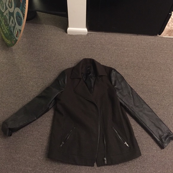 Forever 21 green wool coat with leather sleeves
