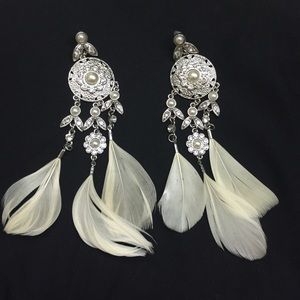 Silver/cream feather earrings