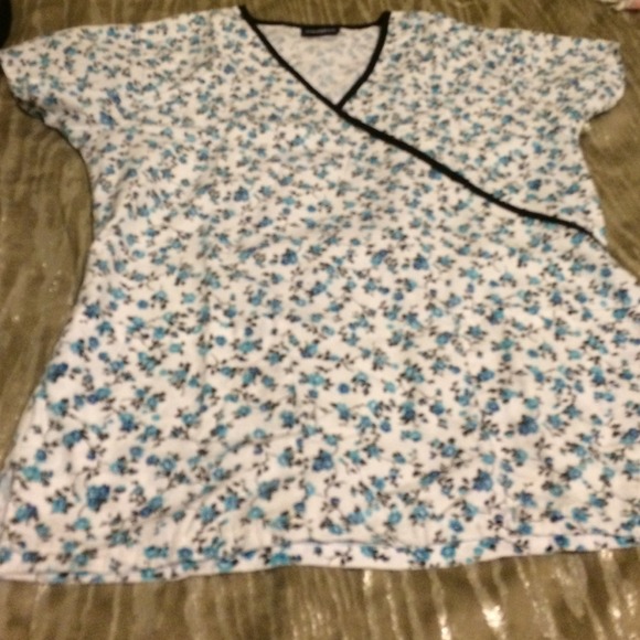 Scrubs top