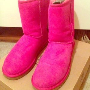 ❗️UGG BOOTS WITH BOWS❗️