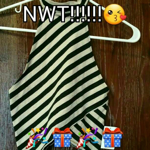 Turtle neck crop too