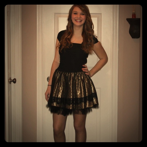 Must have short party dress!! Worn once!! - Picture 1 of 4