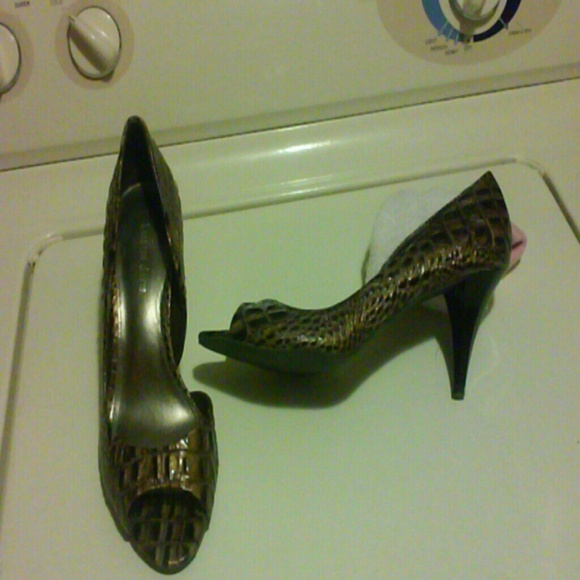 4" Heels only worn once